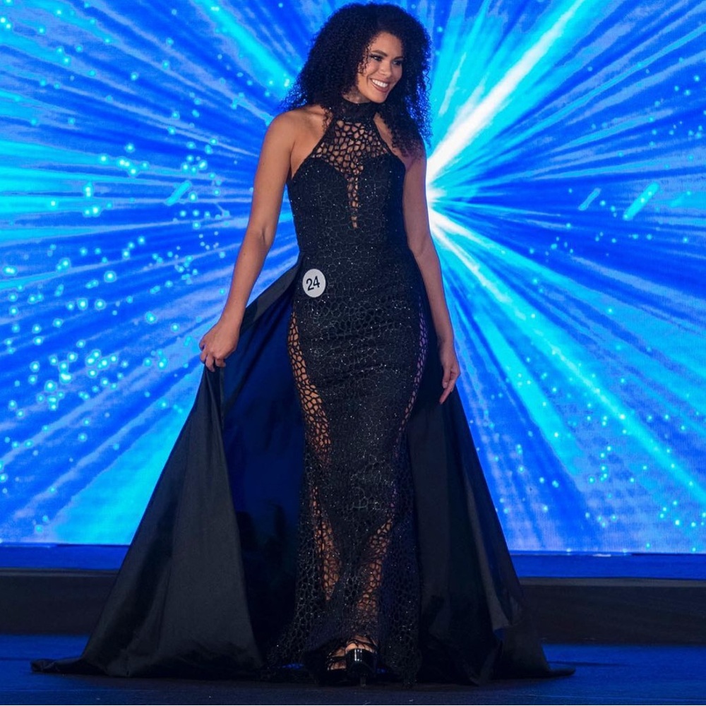 Stunning Black Lace Prom Dress